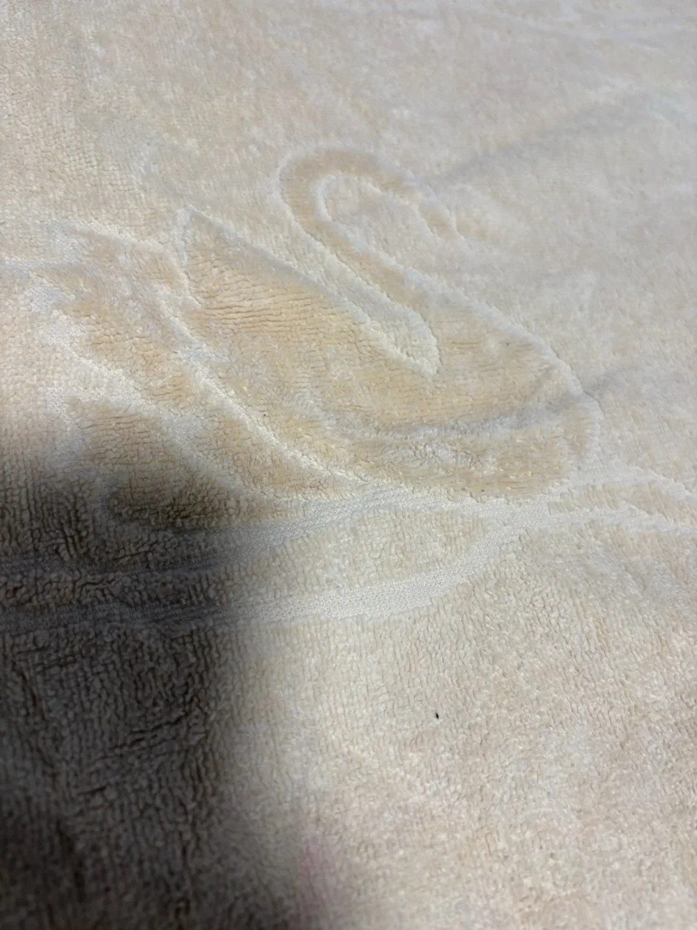Vintage Cannon cream swan bath towel